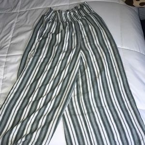 Above the ankle pattern pants